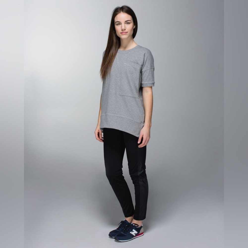 Lululemon Mudra Gray Tee In Size 8